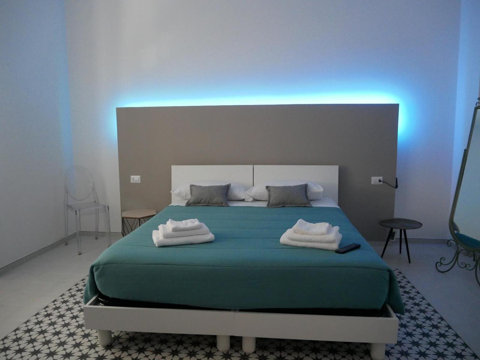Casa Vacanza B&G เลชเช ภายนอก รูปภาพ